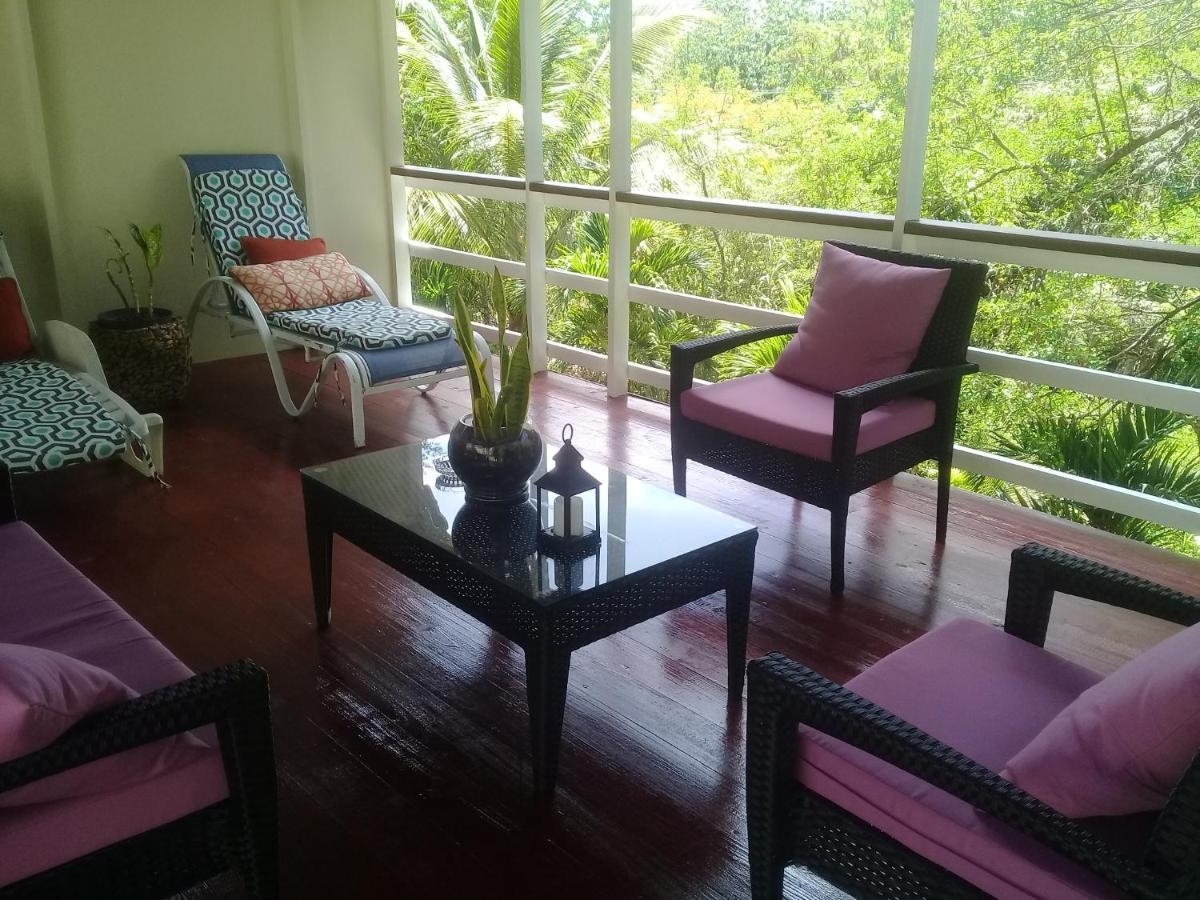 Отель Royal Escape - 1 Anse La Raye Экстерьер фото