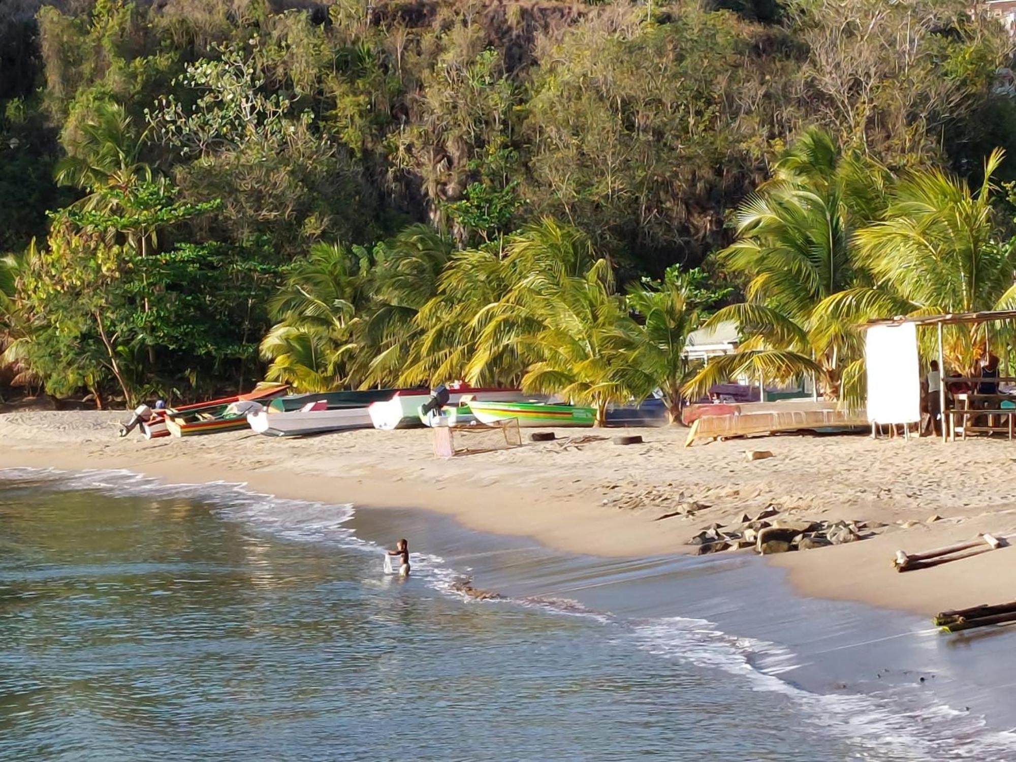 Отель Royal Escape - 1 Anse La Raye Экстерьер фото