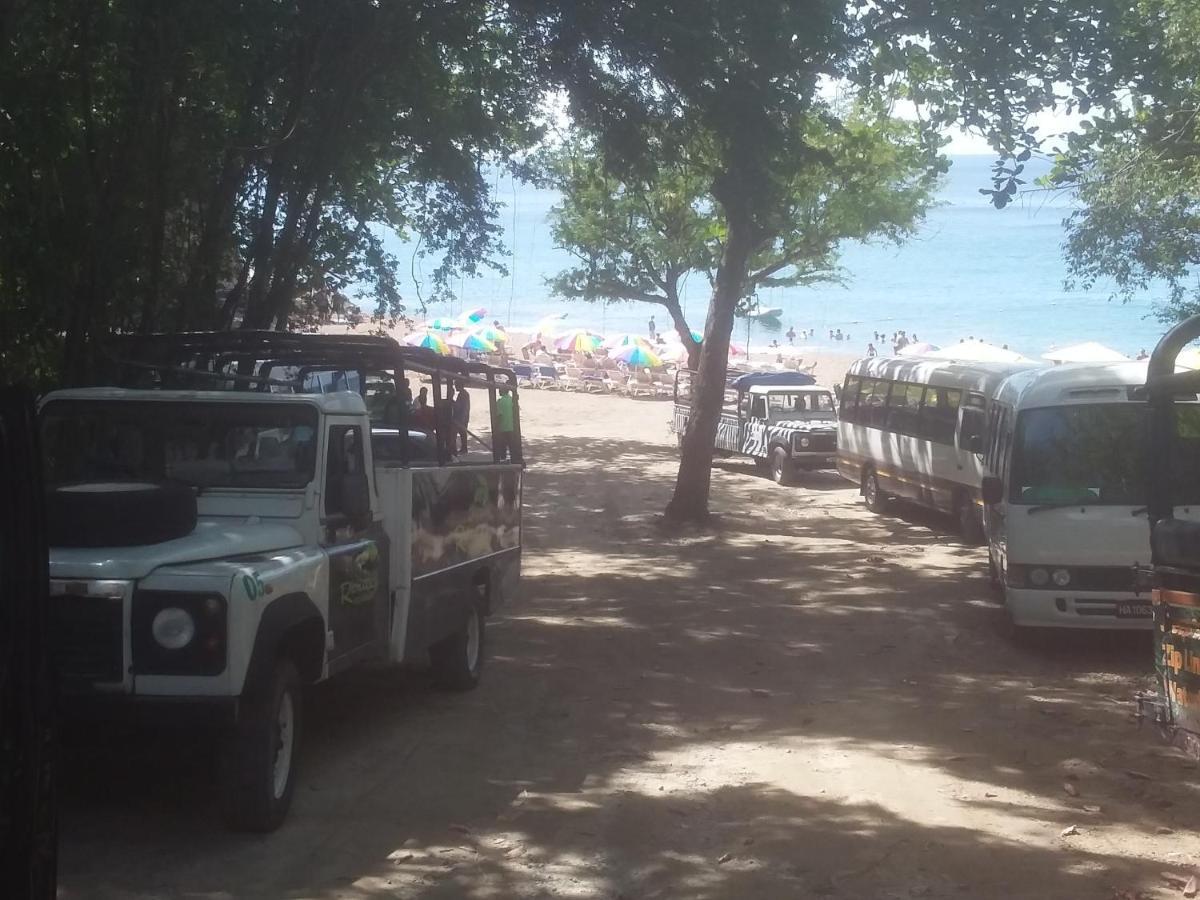 Отель Royal Escape - 1 Anse La Raye Экстерьер фото